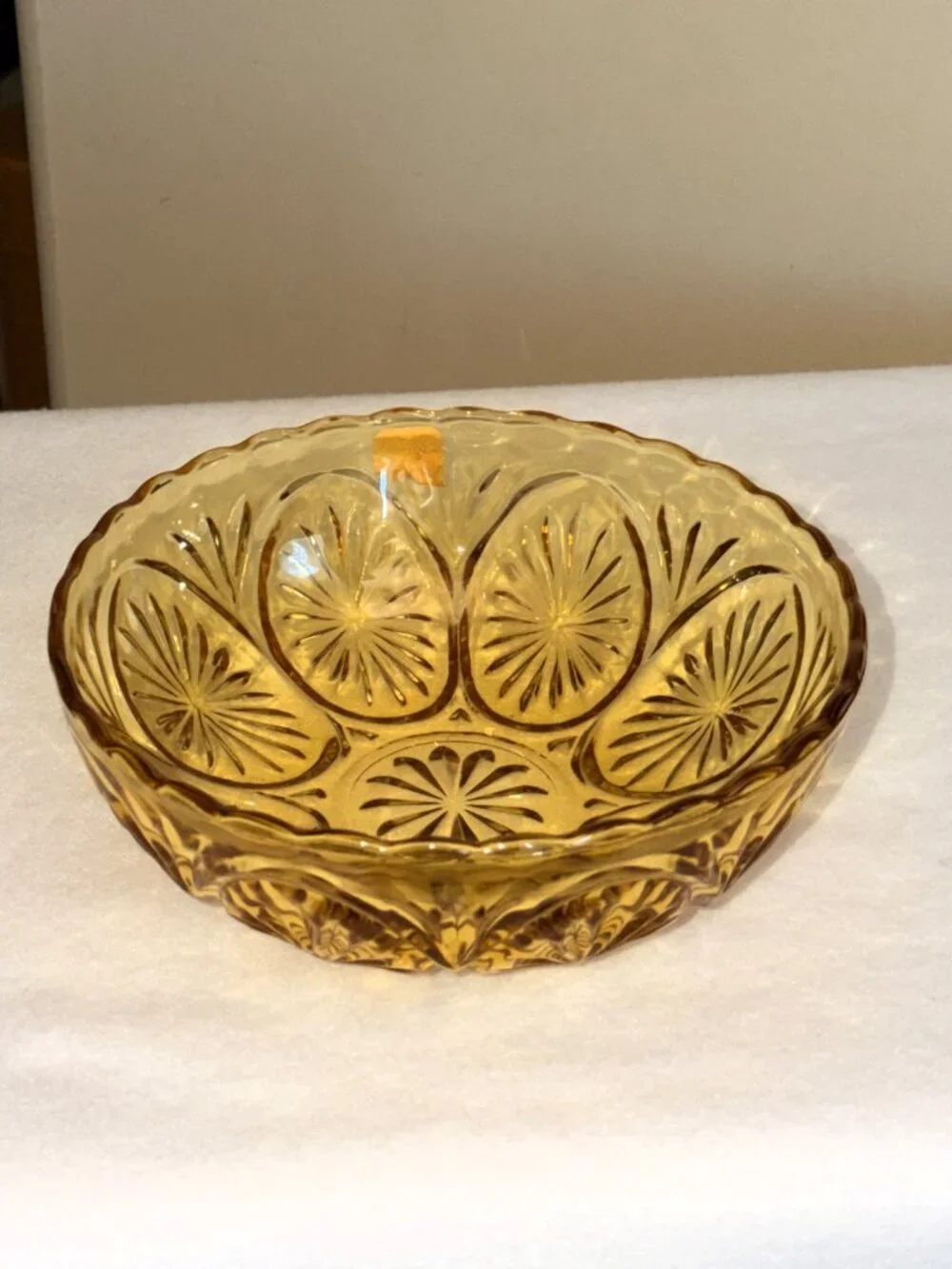 Vintage Anchor Hocking Honey Gold Medallion Star 8